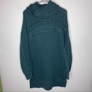 Kohl's Simply Vera Green braided sweater S